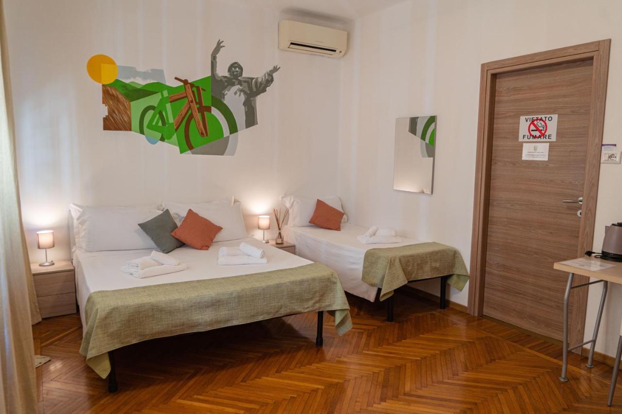 Bed & Bike Ferrara Bed & Breakfast Exterior photo